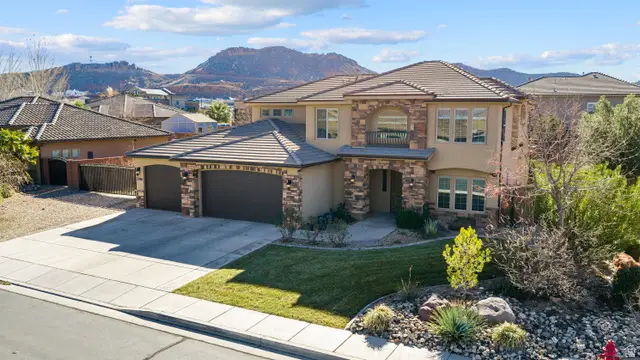 2946 E Carmine Dr, Saint George, UT 84790 - Image #2