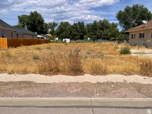 227 E 300 N, Richfield, UT 84701 - Image #2
