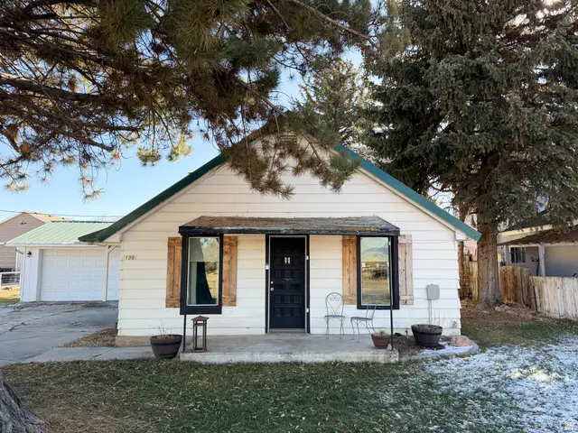 130 E Center St, Henefer, UT 84033 - Image #1