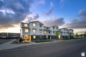 690 W Empress St #19, Santaquin, UT 84655 - Image #1