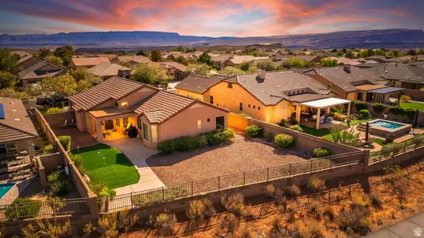 1163 N Crown King Ave, Washington, UT 84780