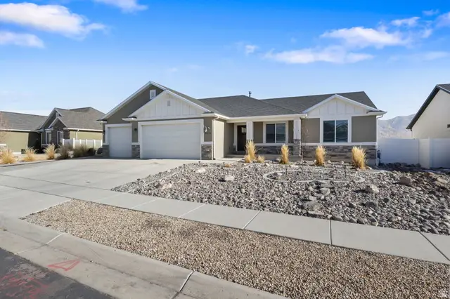 4854 N Cliffrose Dr, Eagle Mountain, UT 84005 - Image #2