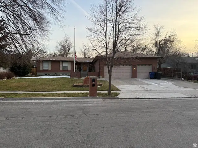 2096 E Linden Cir, Holladay, UT 84121 - Image #1