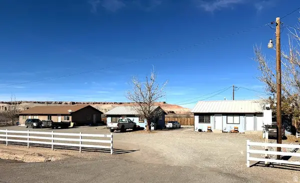 75 E 100 N, Hanksville, UT 84734