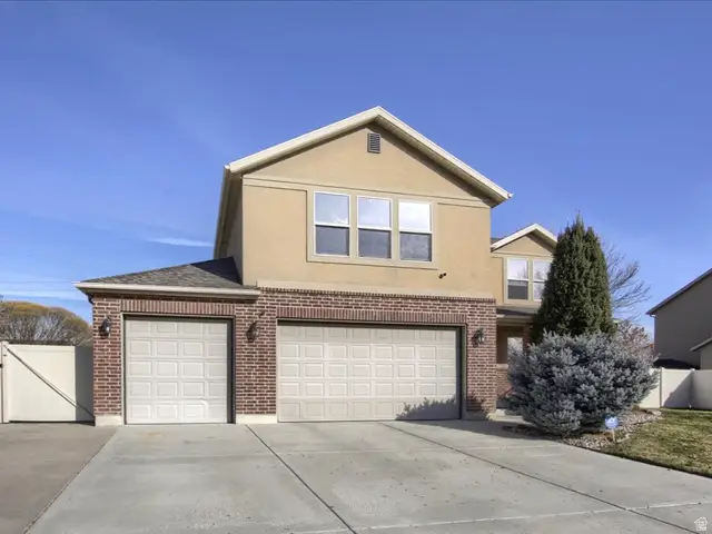 499 S Wellington Dr W, Kaysville, UT 84037 - Image #2