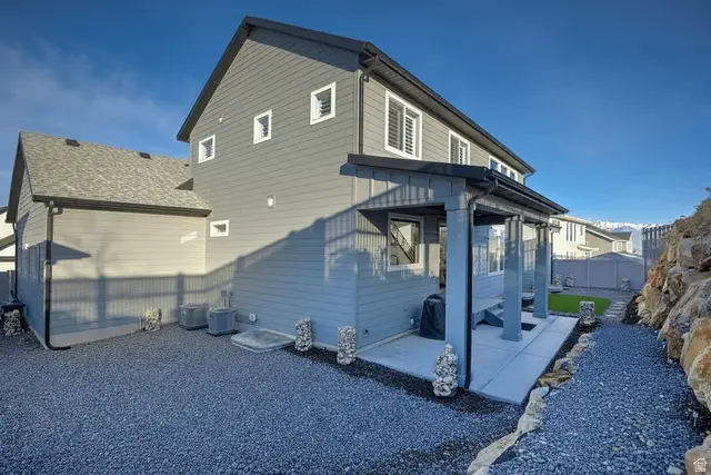 423 W Red Wolf Dr, Saratoga Springs, UT 84045 - Image #3