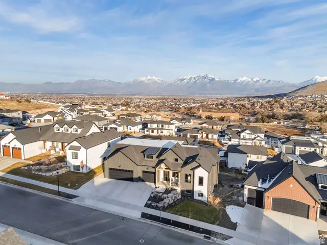 14233 S Summit Crest Ln, Herriman, UT 84096 - Image #2