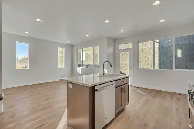 6888 S Survey Peak Ln #301, West Jordan, UT 84081 - Image #3