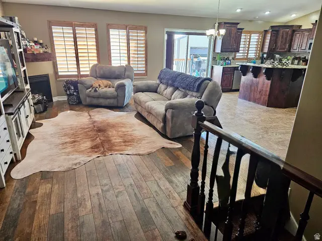 2581 W 2825 N, Farr West, UT 84404 - #2