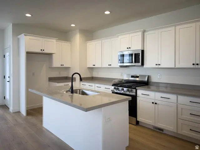 118 S 1700 W #11, Pleasant Grove, UT 84062 - Image #2