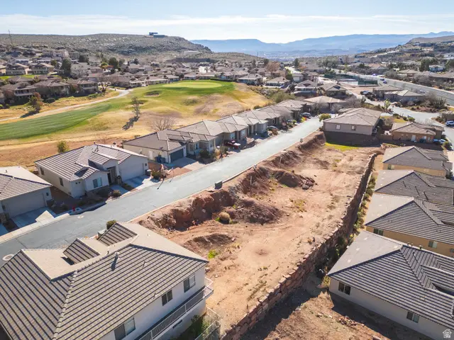 2261 S Tonaquint Dr #11, Saint George, UT 84770 - Image #3