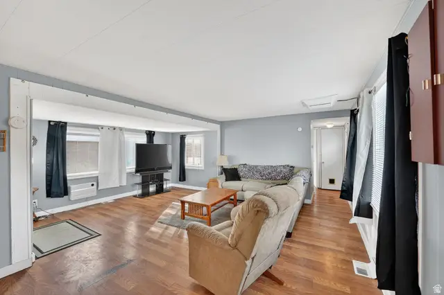 24 Grover St, Layton, UT 84041 - Image #3