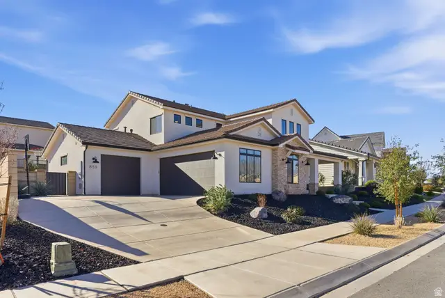 859 W Firelight Dr, Saint George, UT 84790 - Image #2