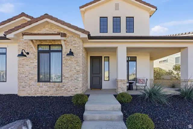 859 W Firelight Dr, Saint George, UT 84790 - Image #3