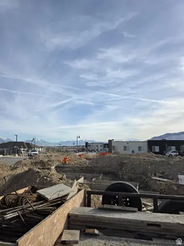 1477 N Saratoga View Ln #B, Saratoga Springs, UT 84045 - Image #3