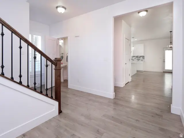 920 E Queensmill Ln, Salt Lake City, UT 84106 - Image #2