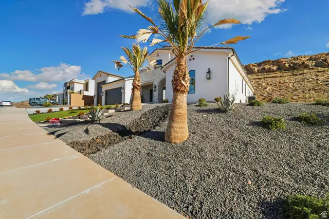 3277 S Walnut Canyon Dr, Saint George, UT 84790 - #3