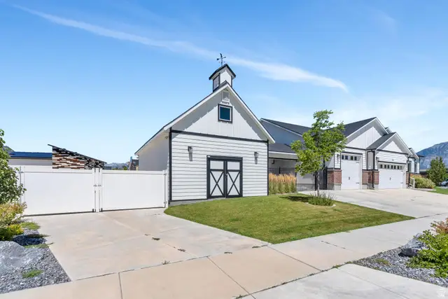 583 E Parker Pl, Vineyard, UT 84059 - Image #3