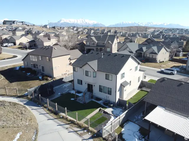 3887 E Clubhouse Ln, Eagle Mountain, UT 84005 - #3