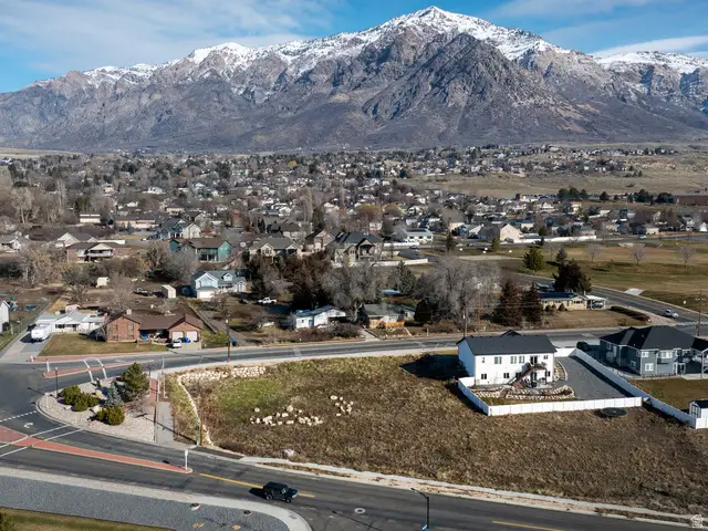 641 W Elberta Dr #1, Pleasant View, UT 84414 - #3