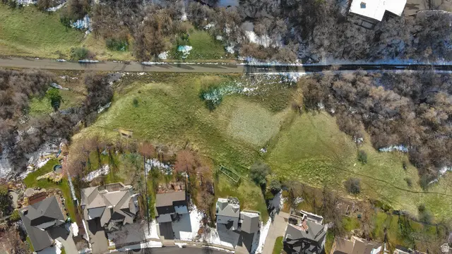 585 Maple Hollow Ln, Providence, UT 84332 - #3