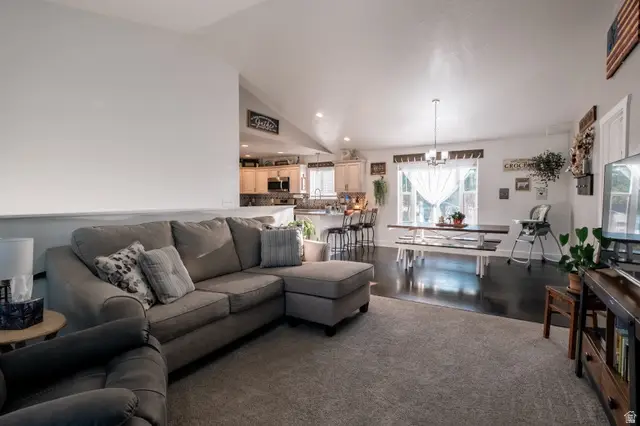 45 N Center St, Hyrum, UT 84319 - Image #3