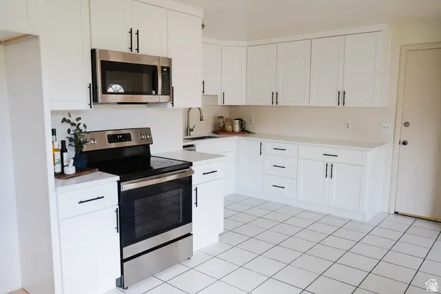 1920 E 7130 S, Cottonwood Heights, UT 84121 - #1