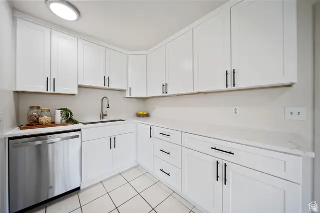 1920 E 7130 S, Cottonwood Heights, UT 84121 - #3