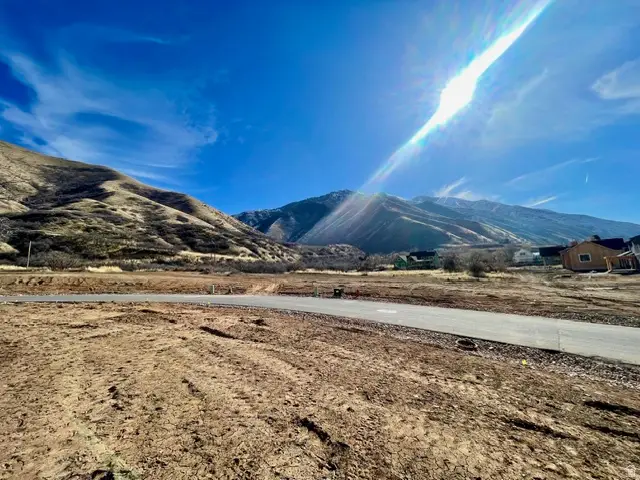 2057 E Maple Hills Ln, Mapleton, UT 84664 - Image #2