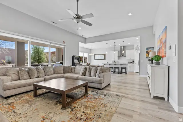 3211 S Hideaway Pl, Hurricane, UT 84737 - #1