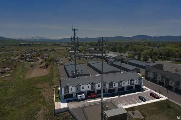 858 E 250 N, Hyrum, UT 84319