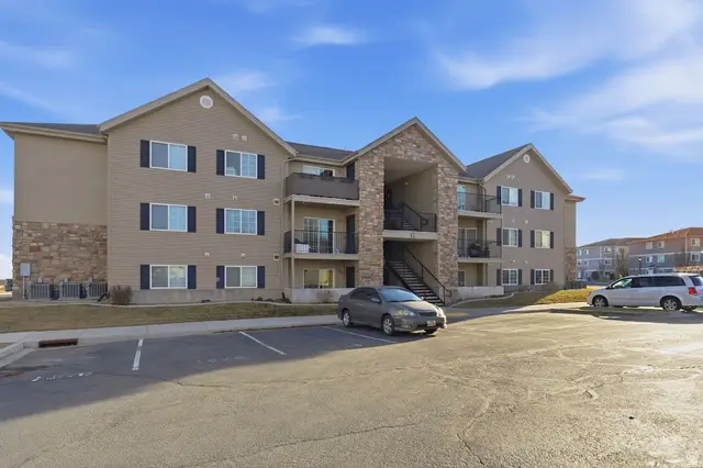 1936 N Crest Rd, Saratoga Springs, UT 84045 - #3