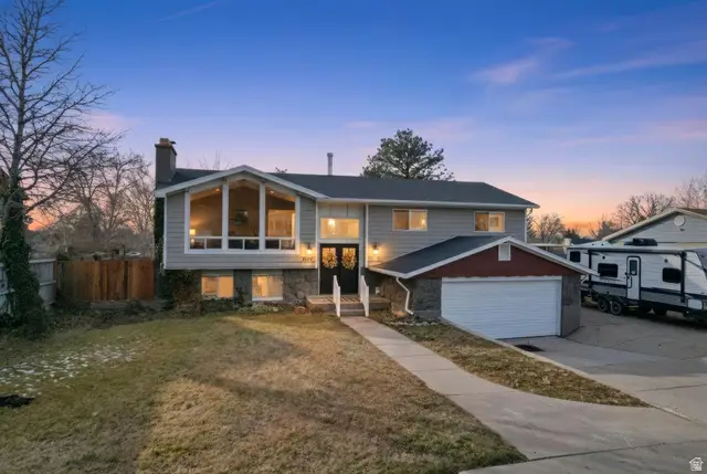 9472 S Fox Hunt Dr, Sandy, UT 84092 - Image #1