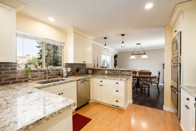 9206 S Sterling Dr, Sandy, UT 84093 - Image #2