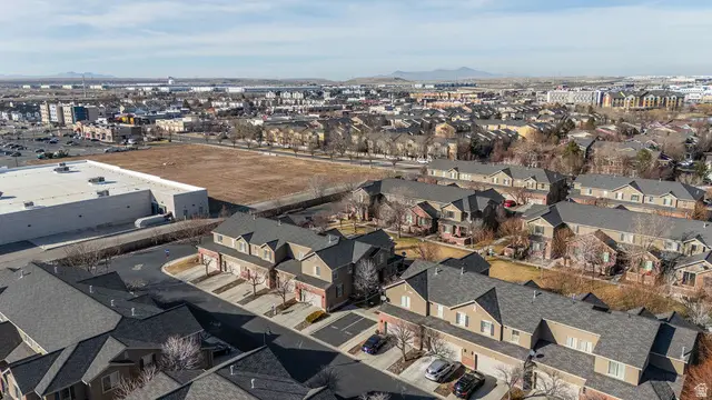 5432 W Brentford Ct, West Valley City, UT 84120 - Image #2