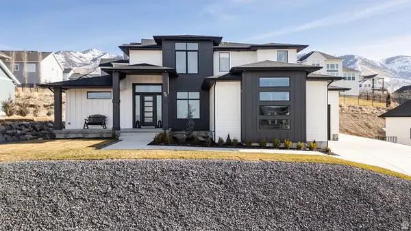 94 S 950 E, Hyde Park, UT 84318