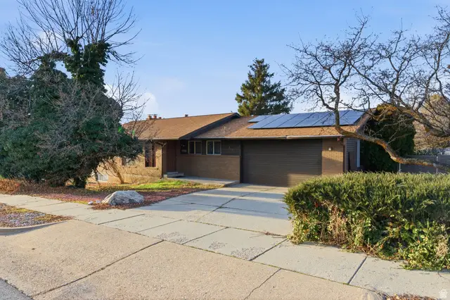 815 E Oxford Dr N, Kaysville, UT 84037 - Image #1