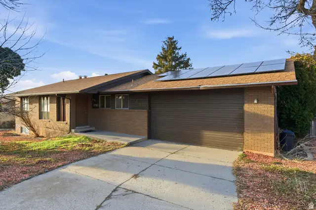 815 E Oxford Dr N, Kaysville, UT 84037 - Image #2