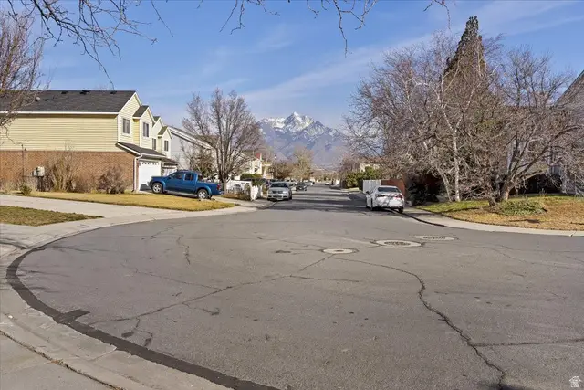 9114 S River Ridge Dr W, West Jordan, UT 84088 - #3