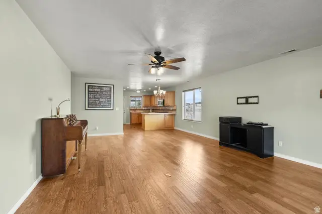 275 N Mountain Ln W, Providence, UT 84332 - #3