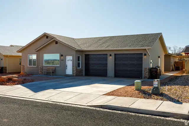 1558 S East Creekside Dr E, Kanab, UT 84741 - #1