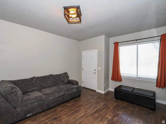 6907 S Zandi Dr, Midvale, UT 84047 - Image #2