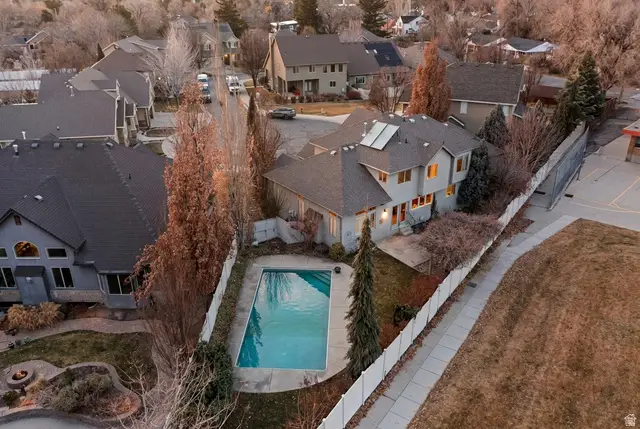 2439 E Woodwillow Cir, Salt Lake City, UT 84109 - Image #3