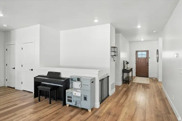 590 S 400 E, Hyrum, UT 84319 - Image #2