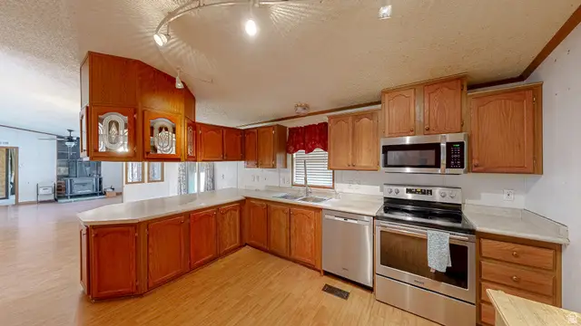 718 S State St, Genola, UT 84655 - #2