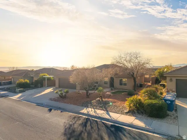 981 N Painted Cloud Pl, Washington, UT 84780 - #2