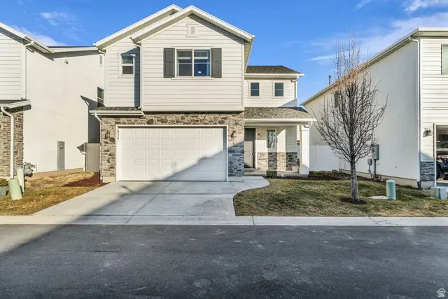 1954 W Parkview Dr, Syracuse, UT 84075 - Image #1