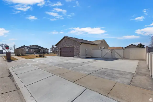 5581 S 100 W, Washington Terrace, UT 84405 - #3