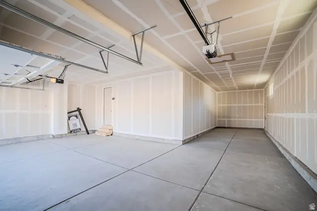 7177 W Moorepark Pl #12, West Jordan, UT 84081 - Image #3