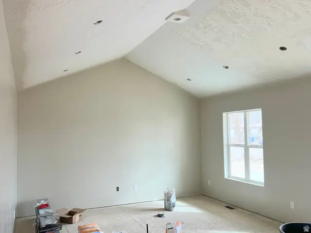 225 E 550 S, Roosevelt, UT 84066 - #3